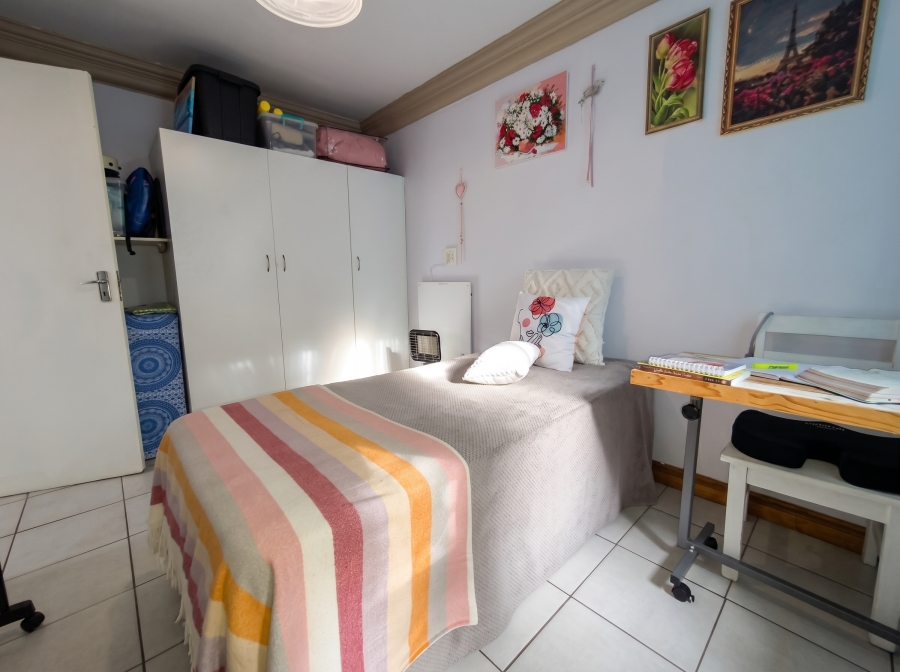 6 Bedroom Property for Sale in Struisbaai Western Cape
